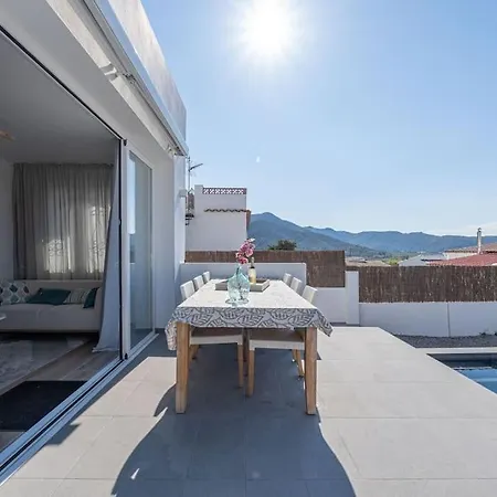 Villa Luxury House In *